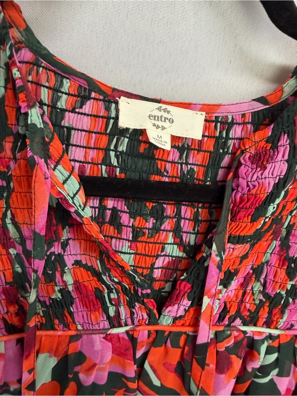 Entro Smocked Yoke Long Sleeve Blouse Pink Red Floral Abstract Medium - Picture 7 of 10